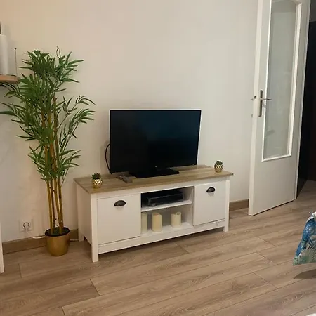 Cozy Parisian In The Heart Of The 19th Arrondissement * 巴黎