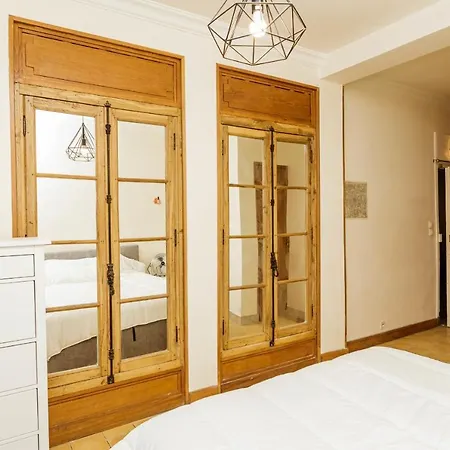 Charming With Terrace In The Heart Of The 17th Apartment *