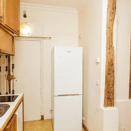 Apartment Charming With Terrace In The Heart Of The 17th *