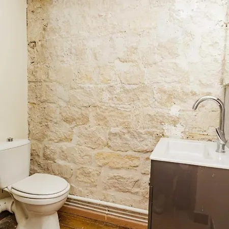 Apartment Charming With Terrace In The Heart Of The 17th *