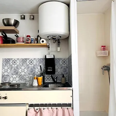 Cute Marais Private For 2 Paris