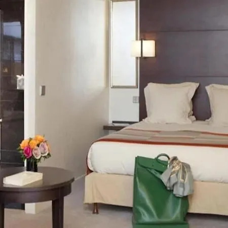 Hotel Le Senat 4*