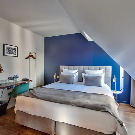 Bervic Montmartre Отель Париж
