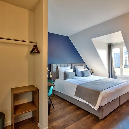 Отель Bervic Montmartre *