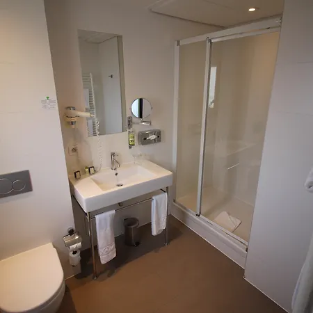 Paris-auteuil By Ihg 3* Paris