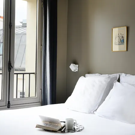 Helzear Champs-elysees 4* Paris