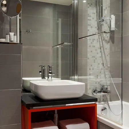 Timhotel Opéra Blanche Fontaine Paris