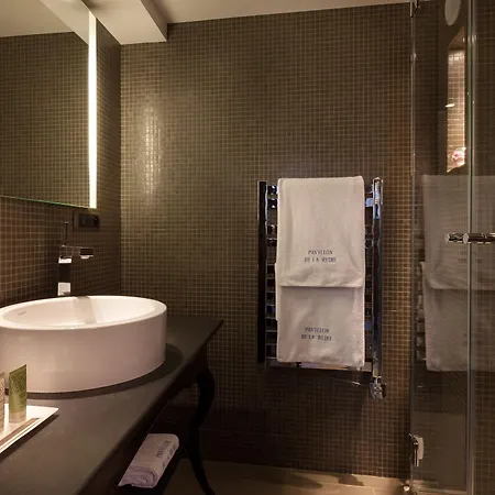 Le Pavillon De La Reine & Spa, Place Des Vosges Hotel Paříž