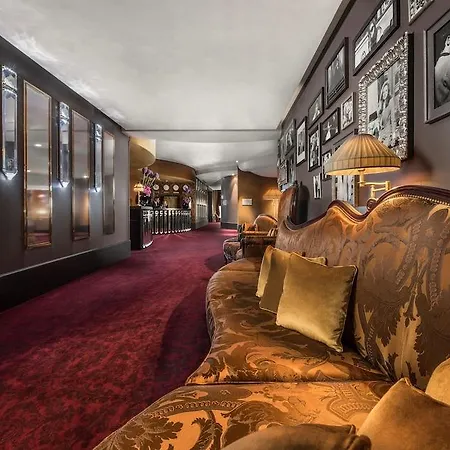 Barrière Fouquet's Hotel 5*