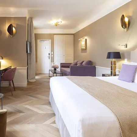 Hotel Foch 4*