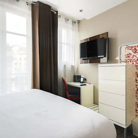 Pavillon Nation 3* Paris