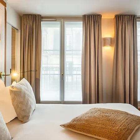 Hotel Monna Lisa Champs Elysées Parigi