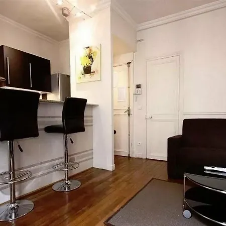 Bridgestreet Montparnasse Apartment