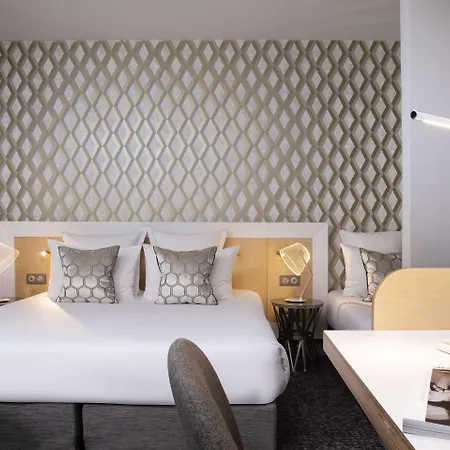 Bastille Hotel 3*