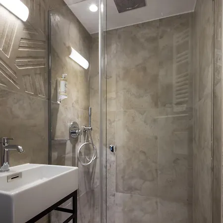 Hotel Grand Lévêque 3*