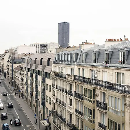 Yllen Eiffel Hotel Paris