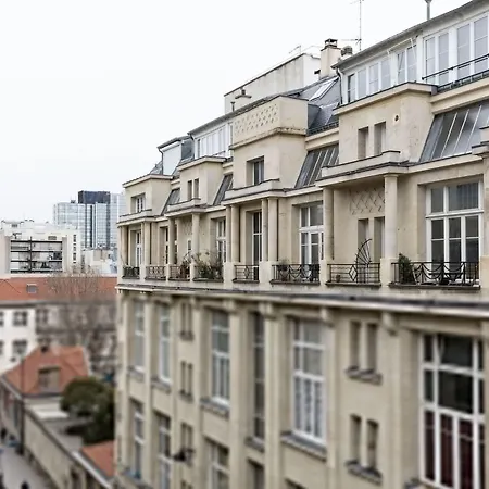 Yllen Eiffel 4* Paris
