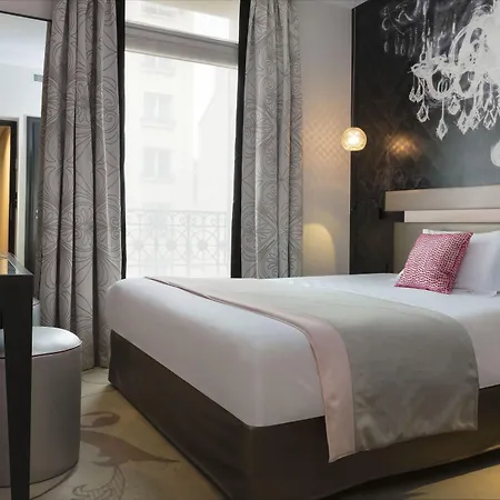 Yllen Eiffel Hotel