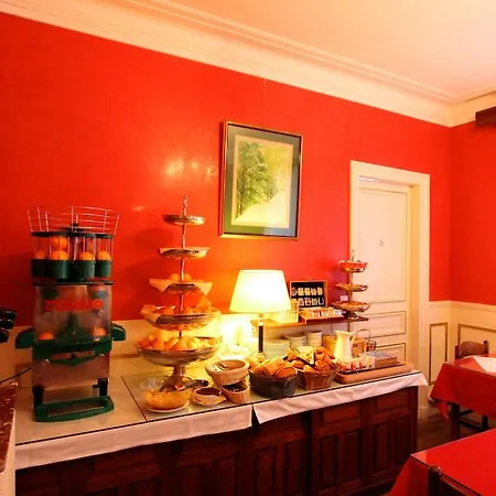 Chopin Hotel 2*