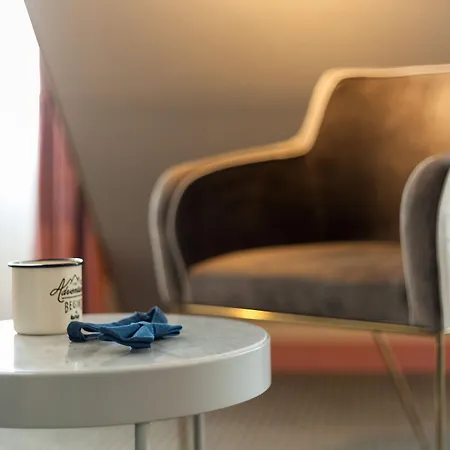 Handsome Hotel 3*