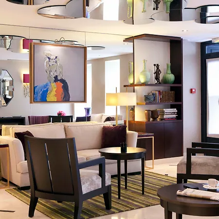 Le Senat Hotel