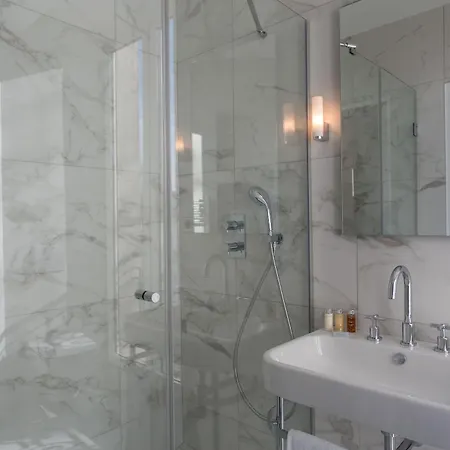 La Comtesse 4* Paris