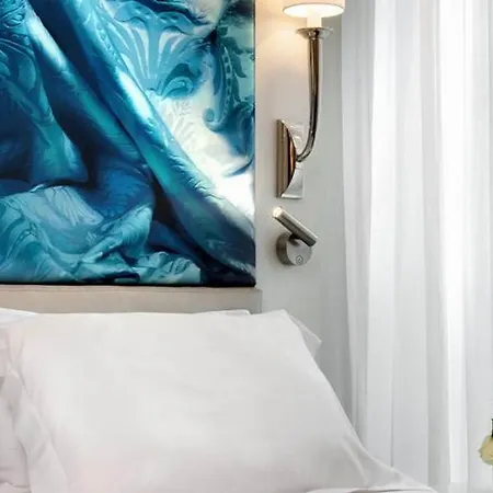 La Haussmann 4* Paris