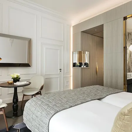 La Clef Champs-élysées By The Crest Collection 5*