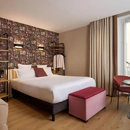Hotell Tourisme Avenue 4*
