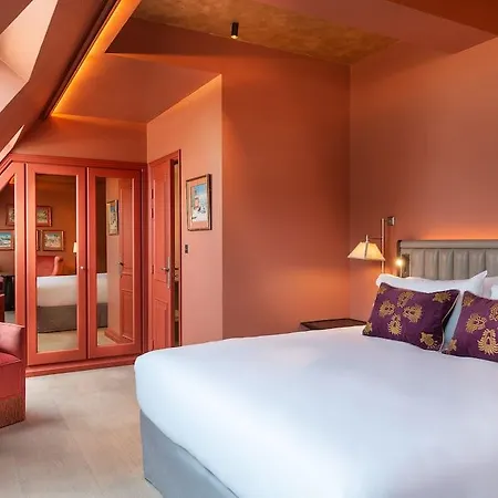 Hotel De Montesquieu 5*