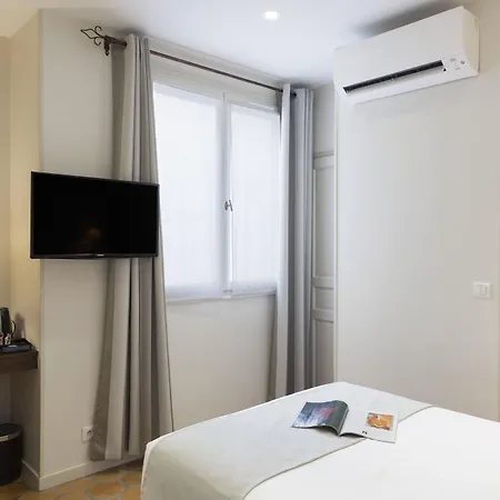 Mogador Hotel