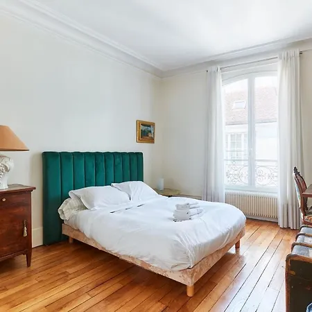 Heart Of Montmartre - Apartment