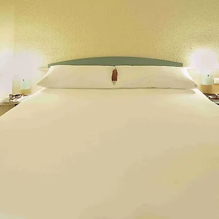 Ibis Tour Montparnasse 15eme Paris