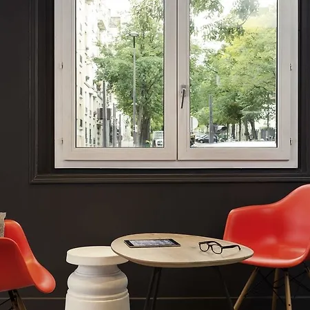 Ibis Daumesnil Porte Doree