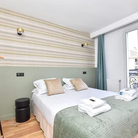 Cosy Bedroom - Tour Eiffel Champs De Mars *
