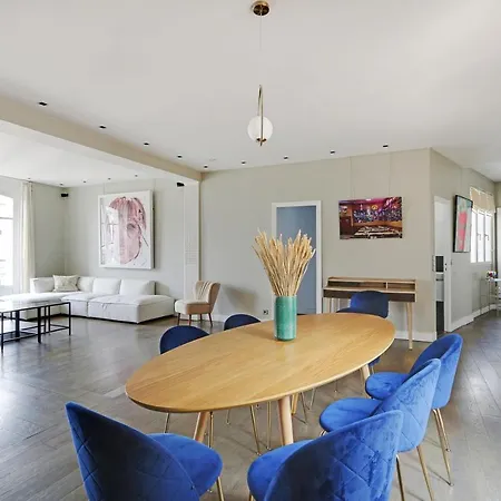 Pick A Flat's In Montaigne - Cour 1er Paris