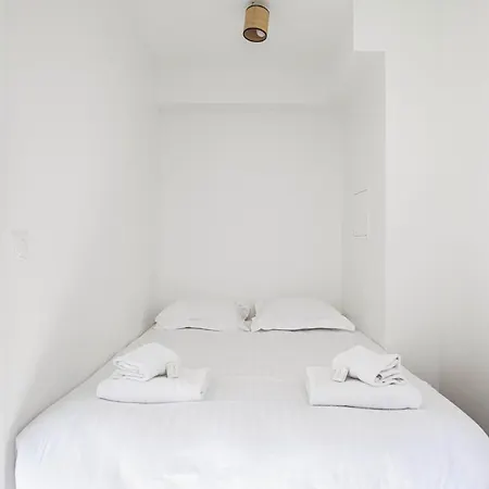 Pick A Flat's In Place Des Ternes - Boulevard Gouvion-saint-cyr Apartment Paris