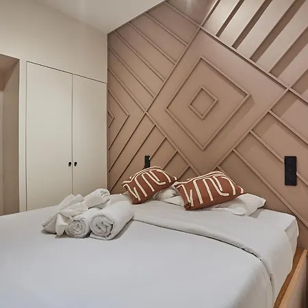 Notre Dame De By Prestige * Paris