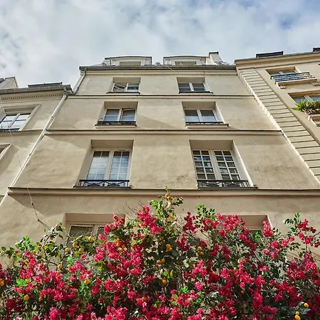 Notre Dame De By Prestige * Paris
