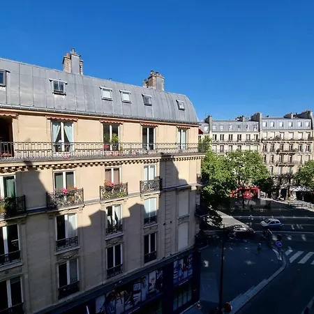 Superbe Au Centre De * パリ