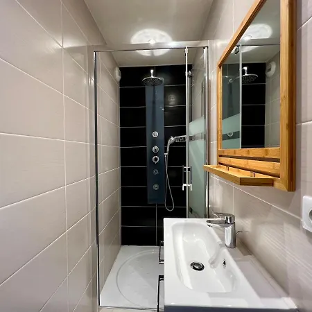 Spacious & Modern Flat Close To Parc Monceau * Paris