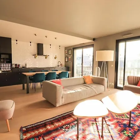 Luxuriousflat#victorhugo#trocadero#vieweffeiltower 巴黎