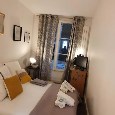 Gare Montparnasse,fantastic Location,center Paris6 Eme ,close To Louvre Meusm And Notre Eiffel Tour Апартаменты