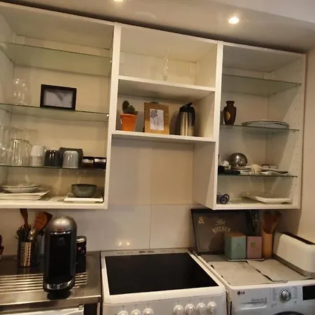 Апартаменты Gare Montparnasse,fantastic Location,center Paris6 Eme ,close To Louvre Meusm And Notre Eiffel Tour