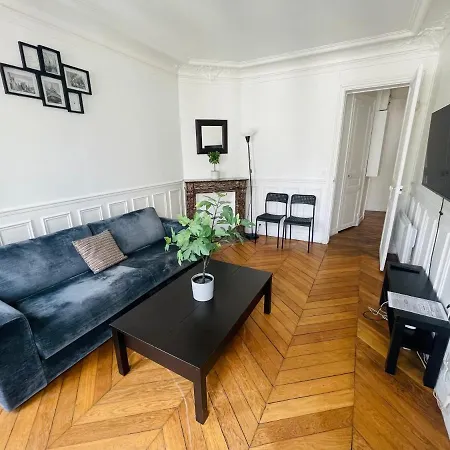 Apartment Tour Eiffel Volontaire *
