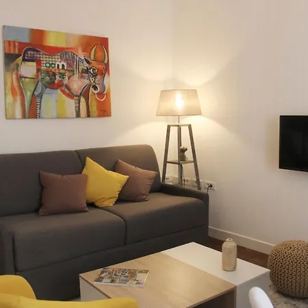 Cozy And Practical Cocoon At The Heart Of Apartamento París
