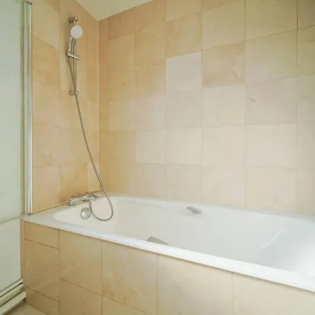 Haussmannien 16eme Arrondissement - Ii Apartment