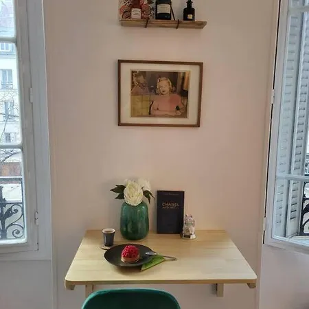 Apartment Super Studio Proche Montmartre ! *