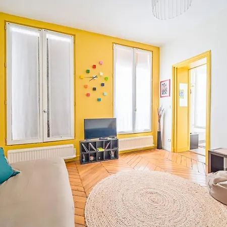 Radiant Flat - Spacious Studio - Marais Apartment