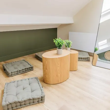 Charming Appart Duplex 7p2br Le Marais アパート *